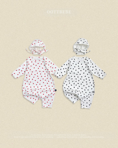 【秋のPRE-ODER 5%OFF】32.(Bebe) Petit Heart Full-Length Romper + Bonnet Set | oottbebe