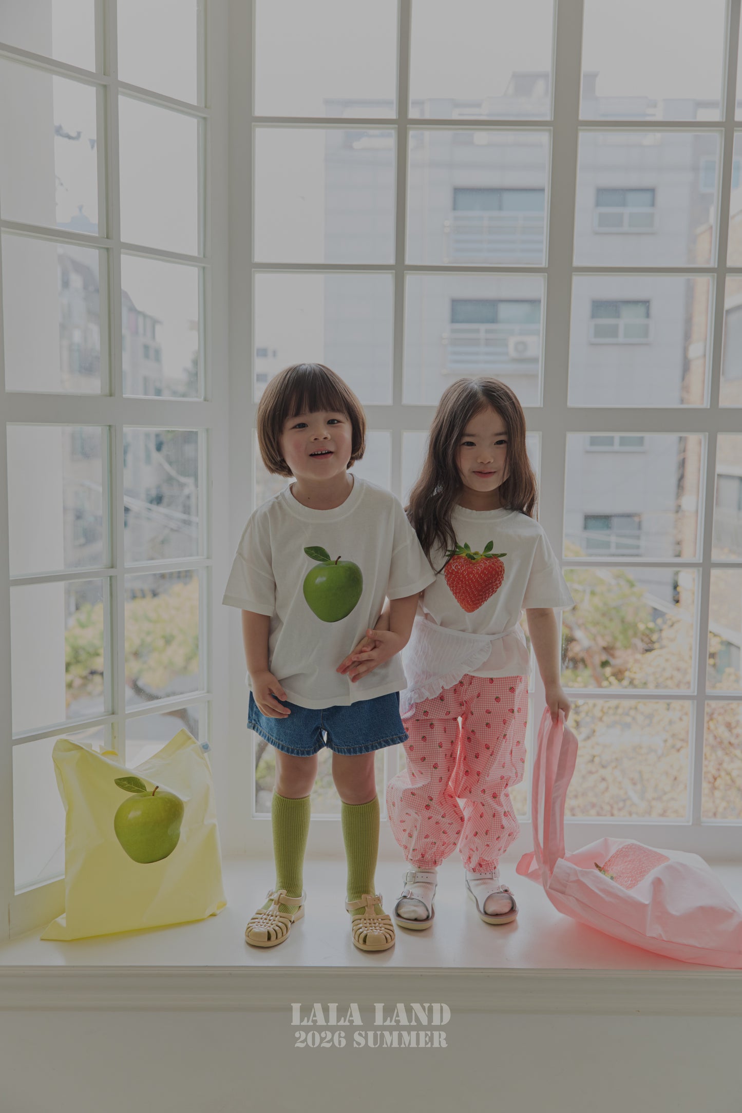 【PREORDER受付終了、ご希望はお問い合わせください。】66.Berry Apple T-shirt
