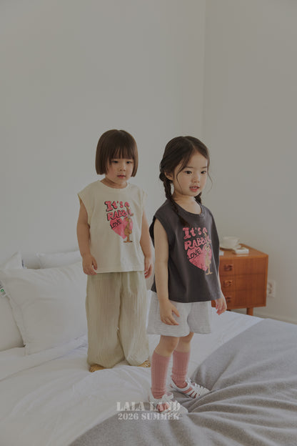 【PREORDER受付終了、ご希望はお問い合わせください。】63.Love Rabbit Sleeveless T-shirt