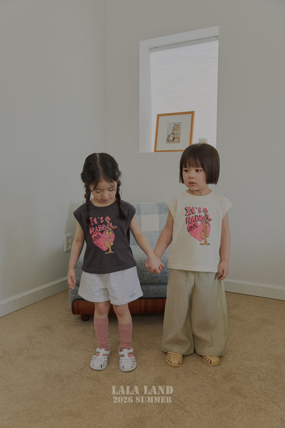 【PREORDER受付終了、ご希望はお問い合わせください。】63.Love Rabbit Sleeveless T-shirt