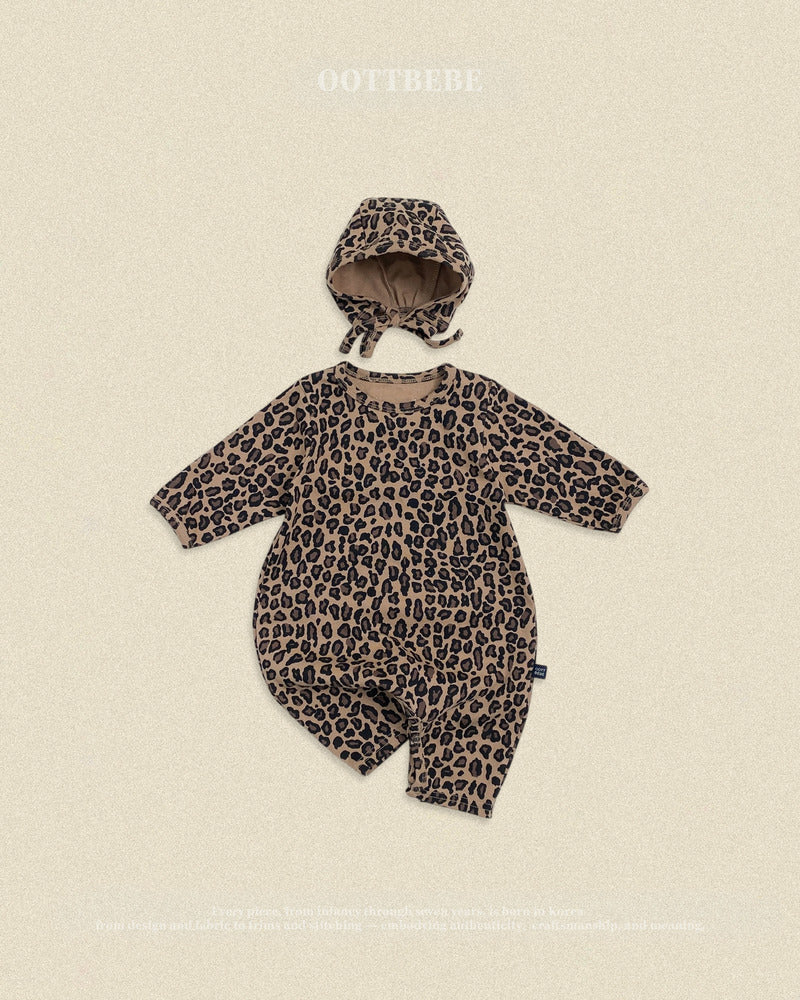 【PRE-ODER〆8.9(sun)】34.(Bebe) Little Leopard Full-Length Romper + Bonnet Set | oottbebe