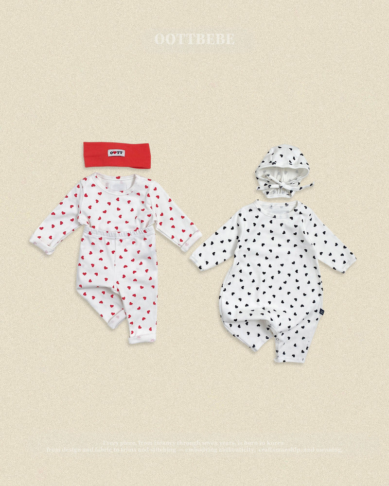 【PRE-ODER〆8.9(sun)】32.(Bebe) Petit Heart Full-Length Romper + Bonnet Set | oottbebe