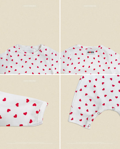 【秋のPRE-ODER 5%OFF】32.(Bebe) Petit Heart Full-Length Romper + Bonnet Set | oottbebe