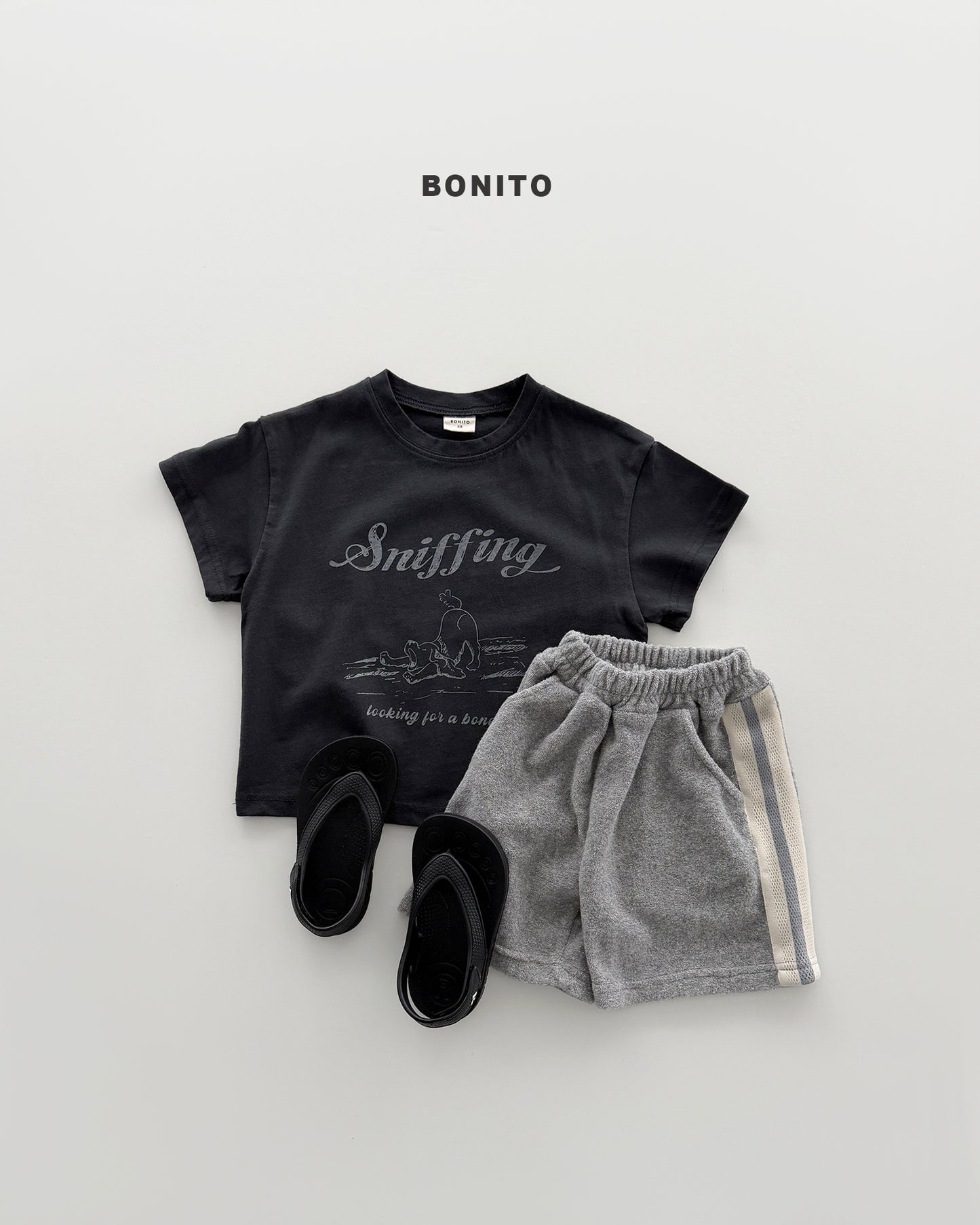 【PREORDER 4日間限定】22.sniffing tee