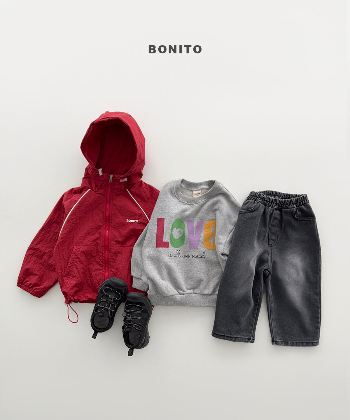 32.Love Sweatshirt