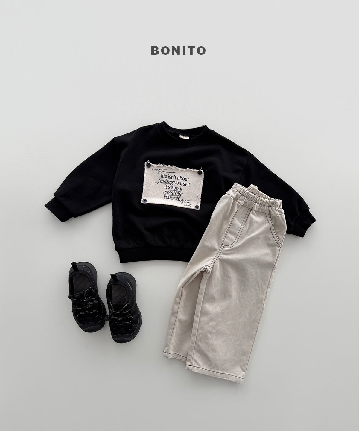33.Remember Button Sweatshirt