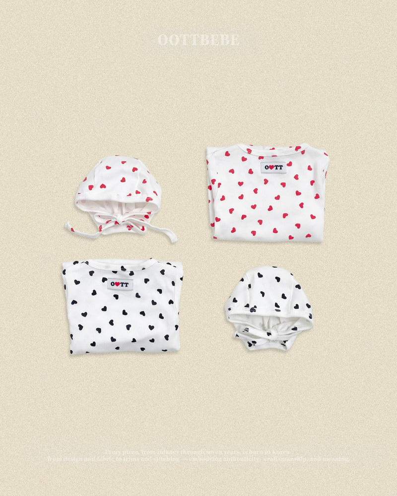 【PRE-ODER〆8.9(sun)】32.(Bebe) Petit Heart Full-Length Romper + Bonnet Set | oottbebe