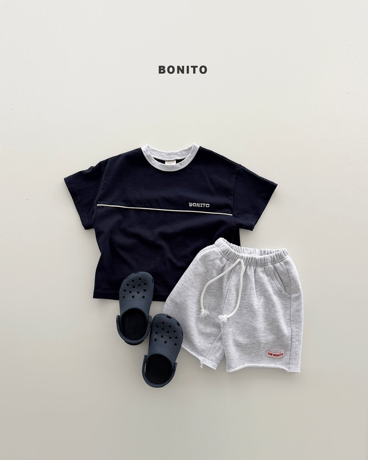【PREORDER 4日間限定】32.line cut tee