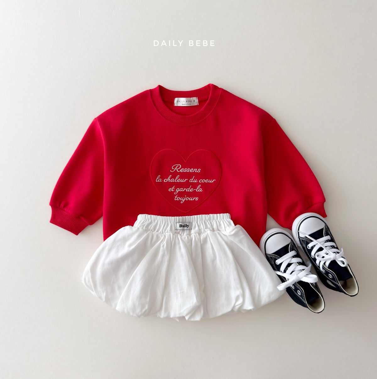 【秋のPRE-ODER 5%OFF】19.Heart Embroidery Sweatshirt