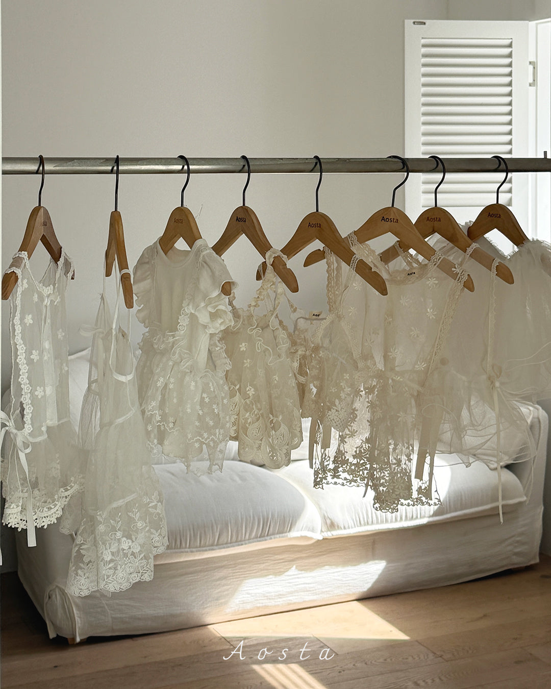 【PREORDER受付終了、ご希望はお問い合わせください。】27.Lace Strap Bustier