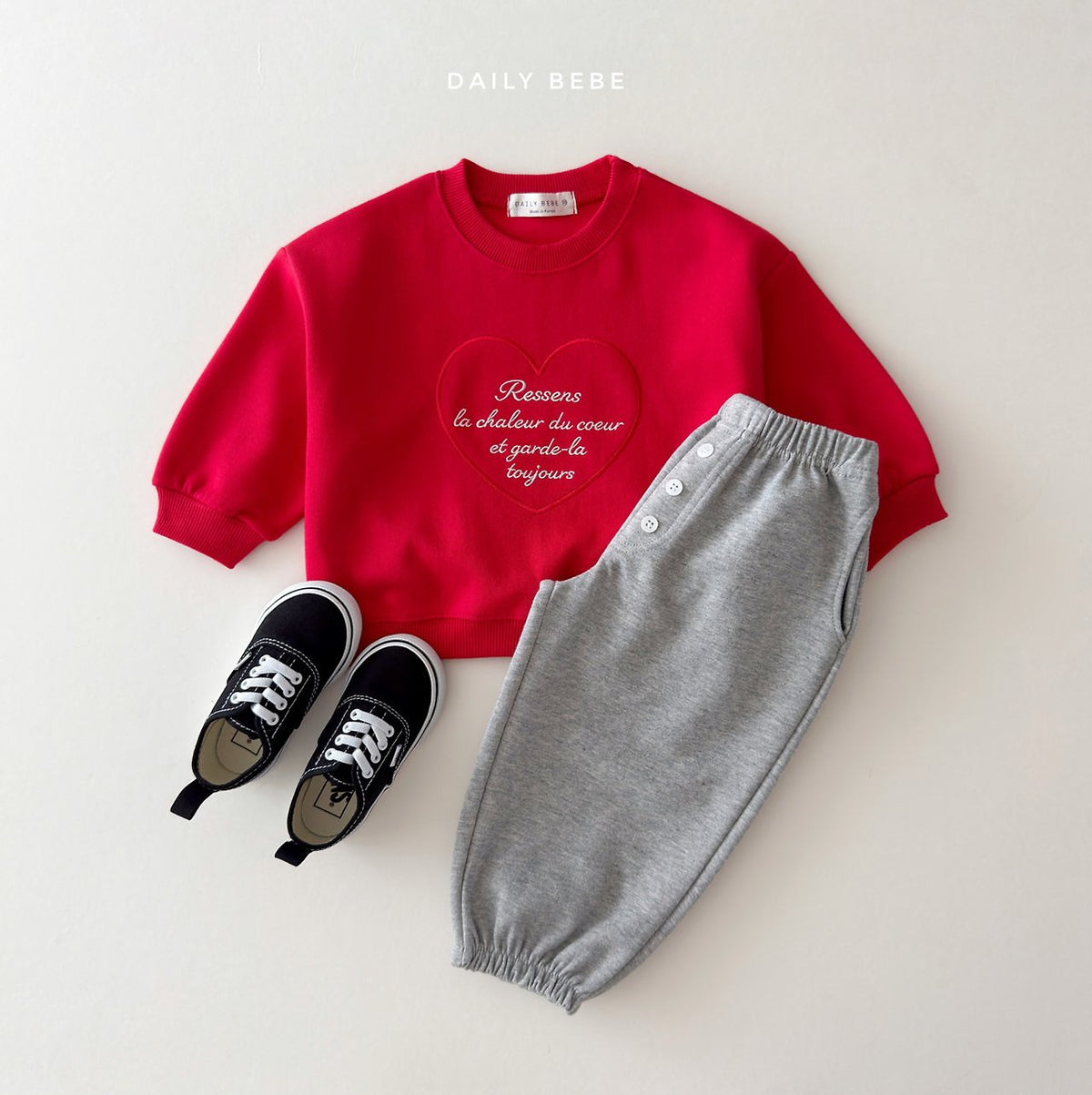 【秋のPRE-ODER 5%OFF】19.Heart Embroidery Sweatshirt
