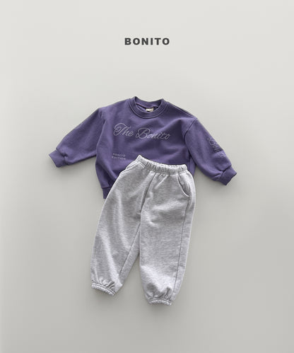 13.The Bonito Lettering Sweatshirt (Adult)