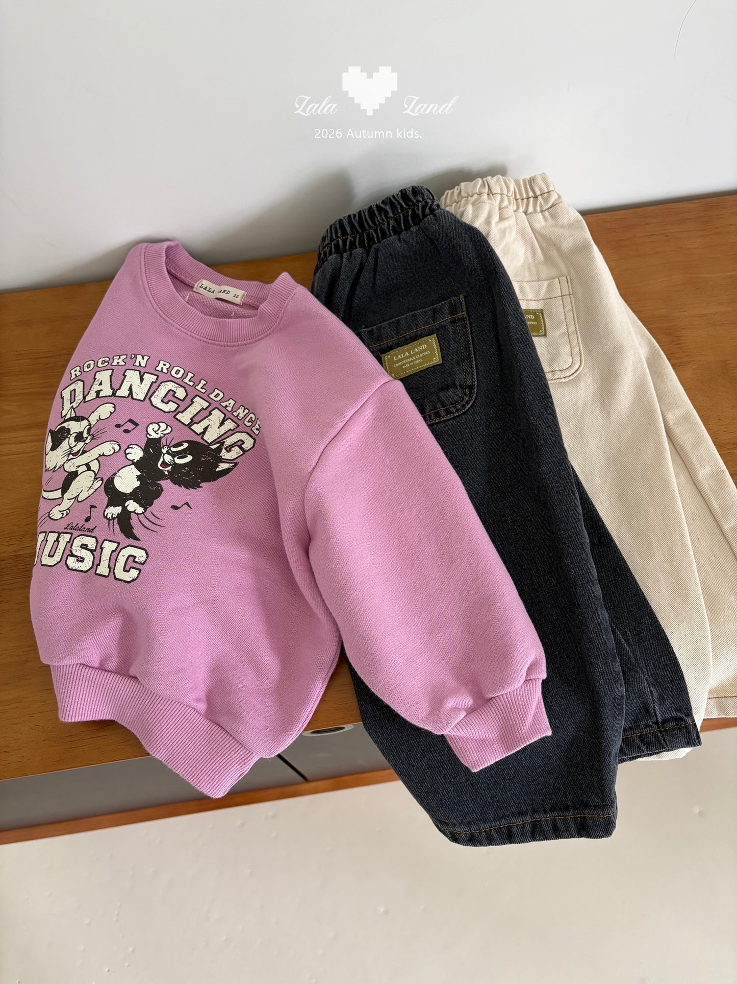 【PRE-ODER〆8.9(sun)】30.Dancing Cat Sweatshirt | lalaland