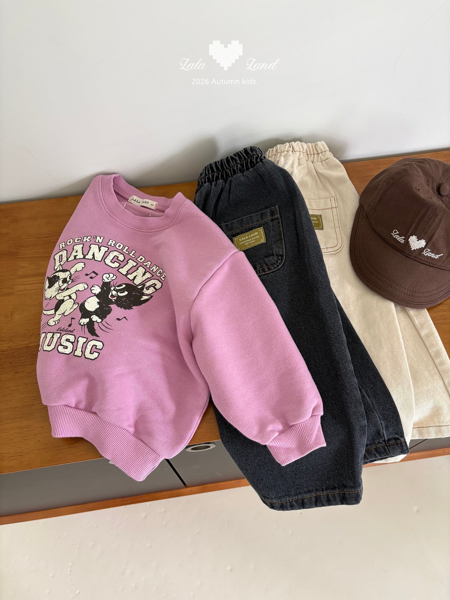 【PRE-ODER〆8.9(sun)】30.Dancing Cat Sweatshirt | lalaland