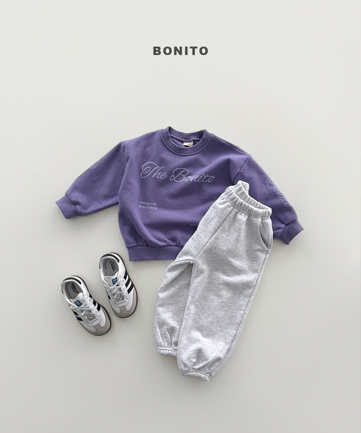 13.The Bonito Lettering Sweatshirt (Adult)