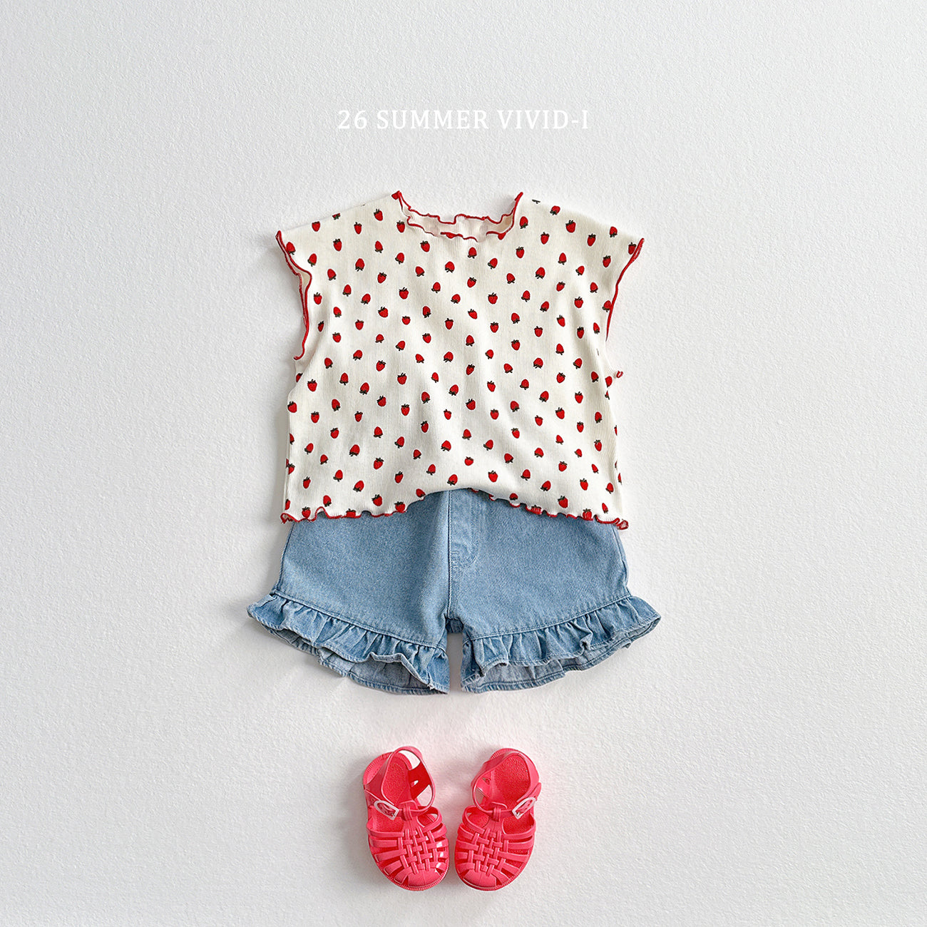 【PREORDER受付終了、ご希望はお問い合わせください。】83.Strawberry Dot Flare Tee