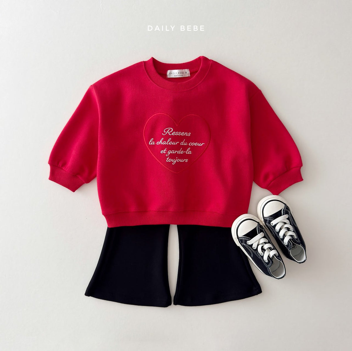 【秋のPRE-ODER 5%OFF】19.Heart Embroidery Sweatshirt