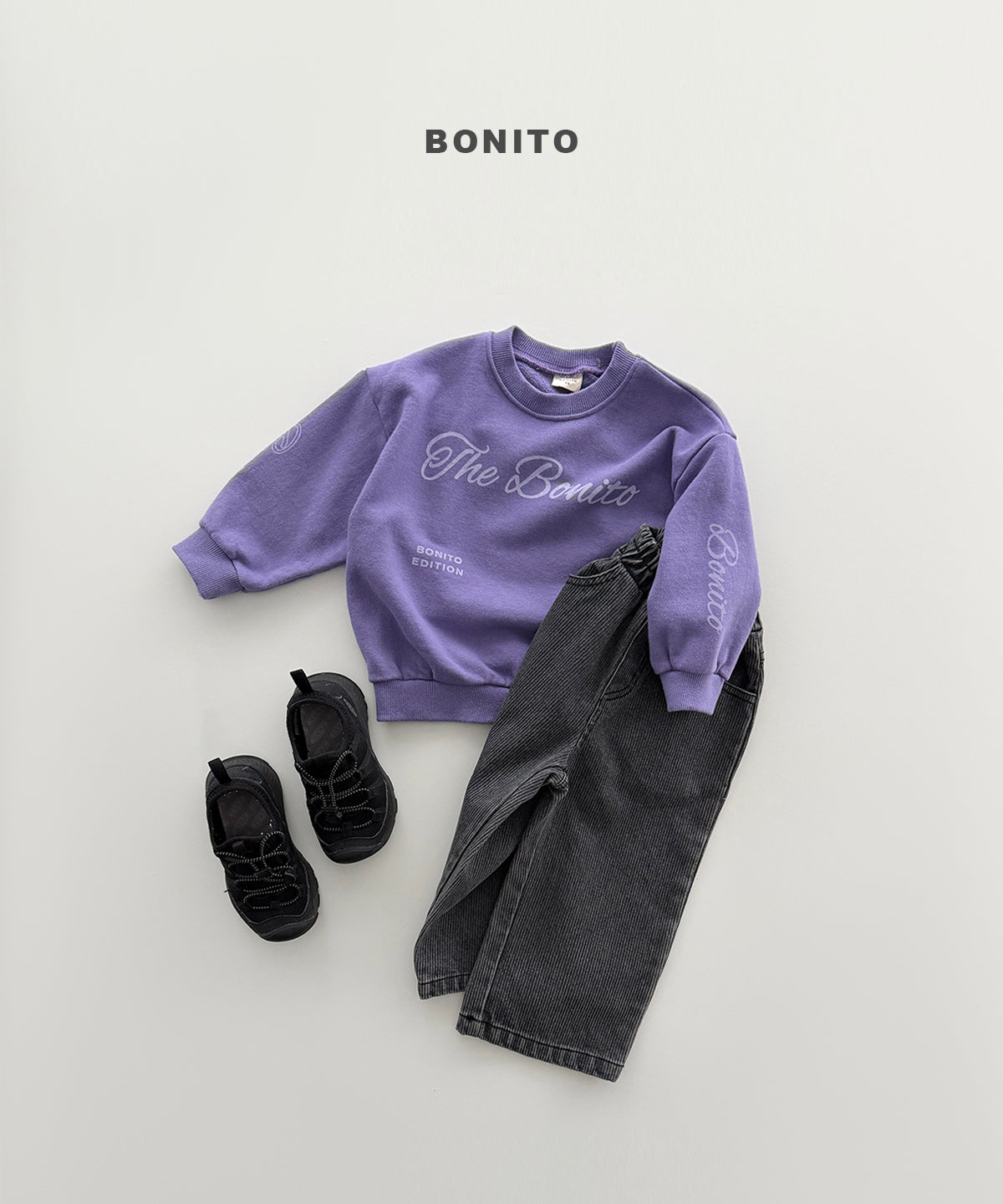 13.The Bonito Lettering Sweatshirt (Adult)
