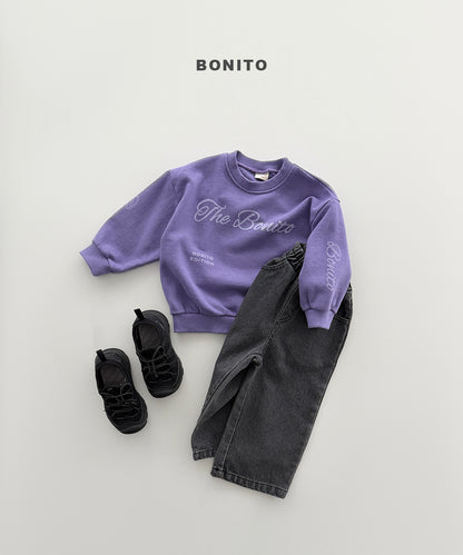 12.The Bonito Lettering Sweatshirt