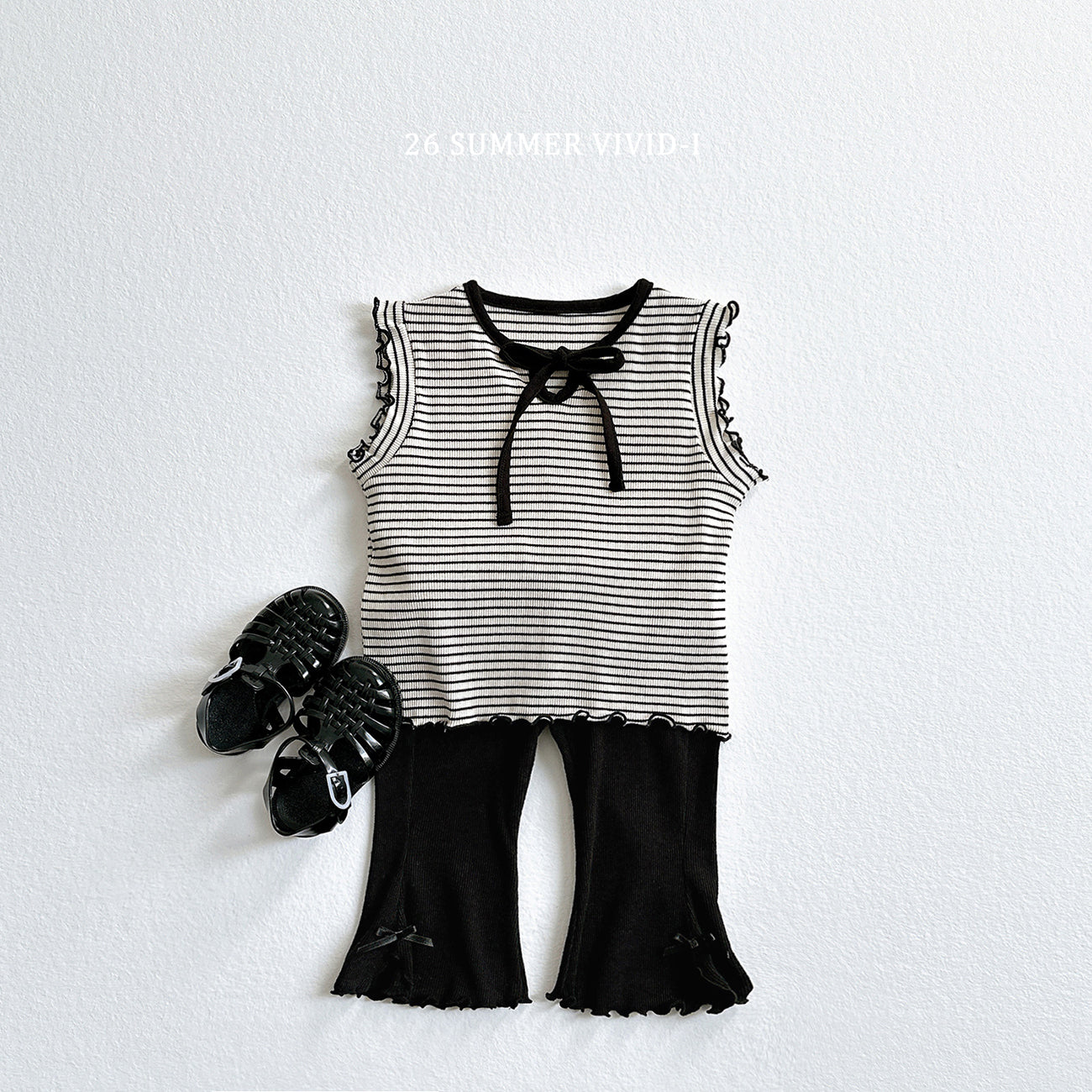 【PREORDER受付終了、ご希望はお問い合わせください。】76.Ribbon Hole Stripe Sleeveless Top
