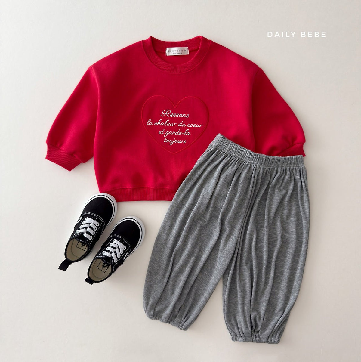 【秋のPRE-ODER 5%OFF】19.Heart Embroidery Sweatshirt