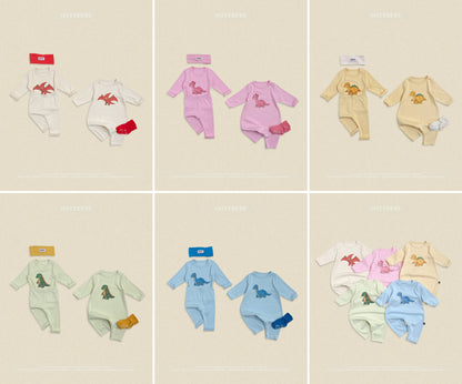 【秋のPRE-ODER 5%OFF】30.(Bebe) Robot Dinosaur Full-Length Romper | oottbebe
