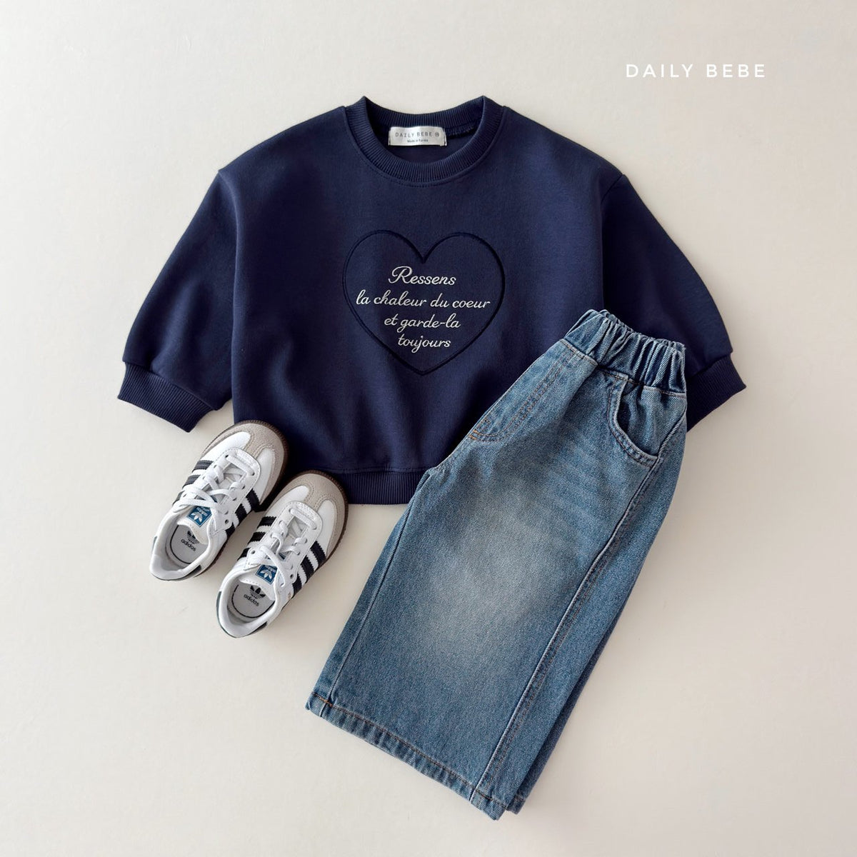 【秋のPRE-ODER 5%OFF】19.Heart Embroidery Sweatshirt