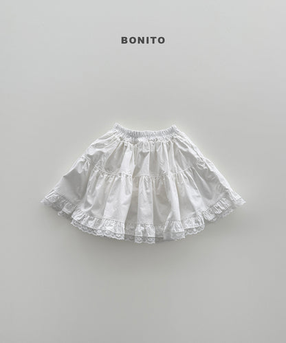 48.Half-Length Lace Skirt