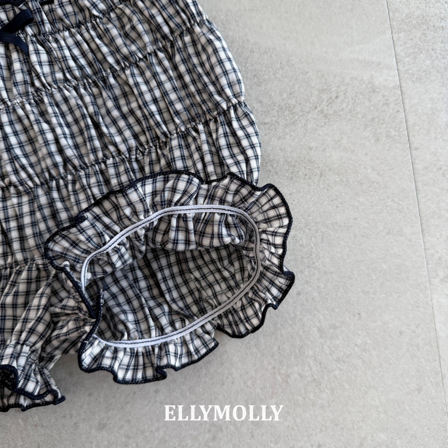 【PREORDER 4日間限定】48.Pippi Pleated Pants