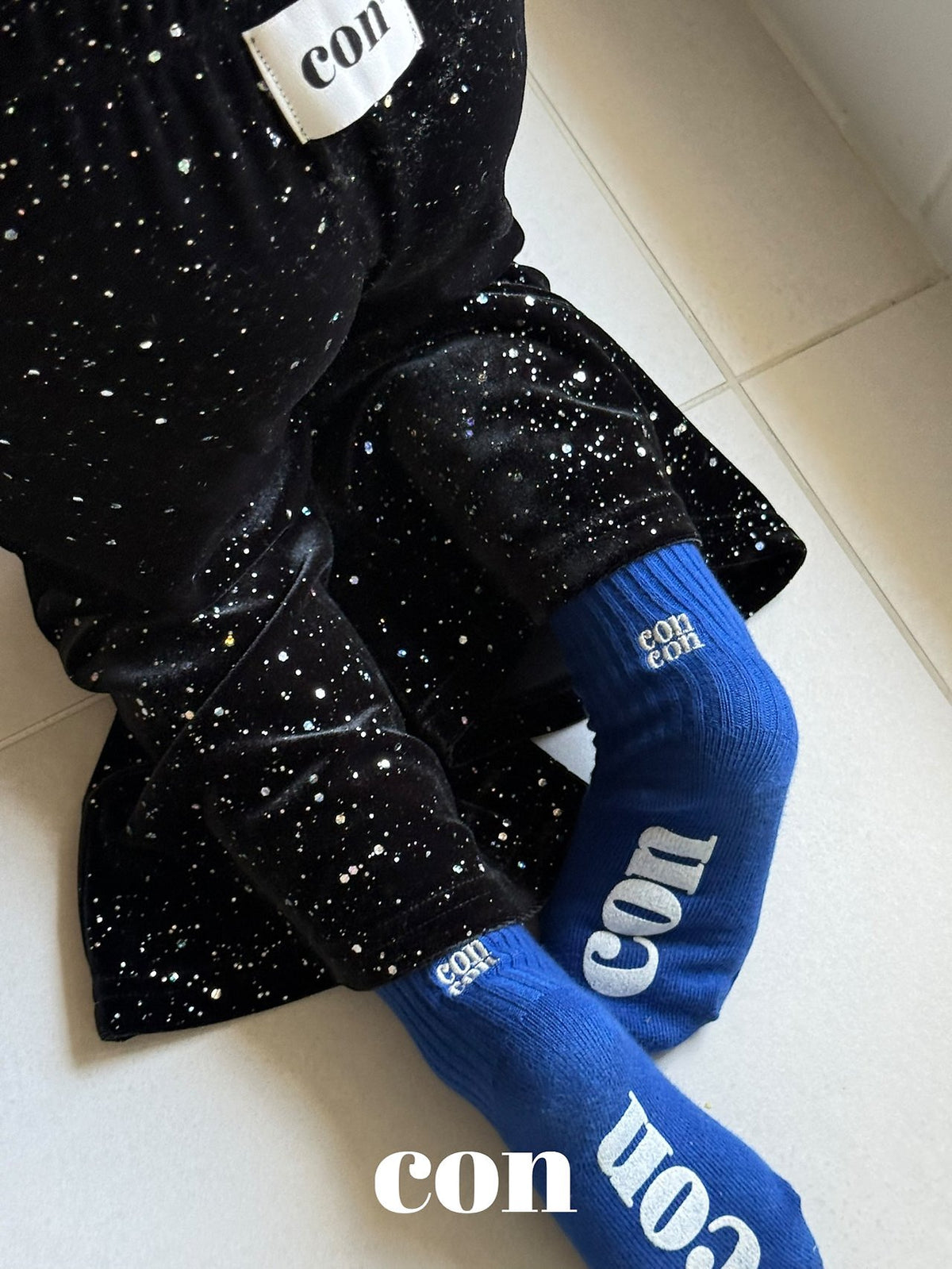 【秋のPRE-ODER 5%OFF】12.CON Socks | CON