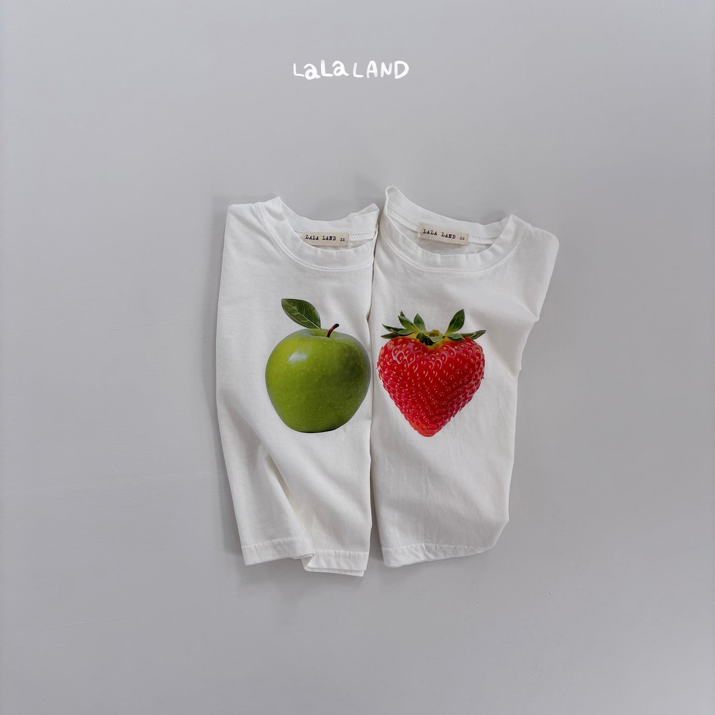 【PREORDER受付終了、ご希望はお問い合わせください。】66.Berry Apple T-shirt