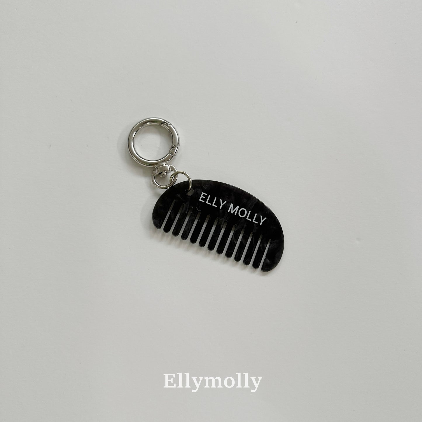 【PREORDER 4日間限定】36. Ellie Brush Keyring