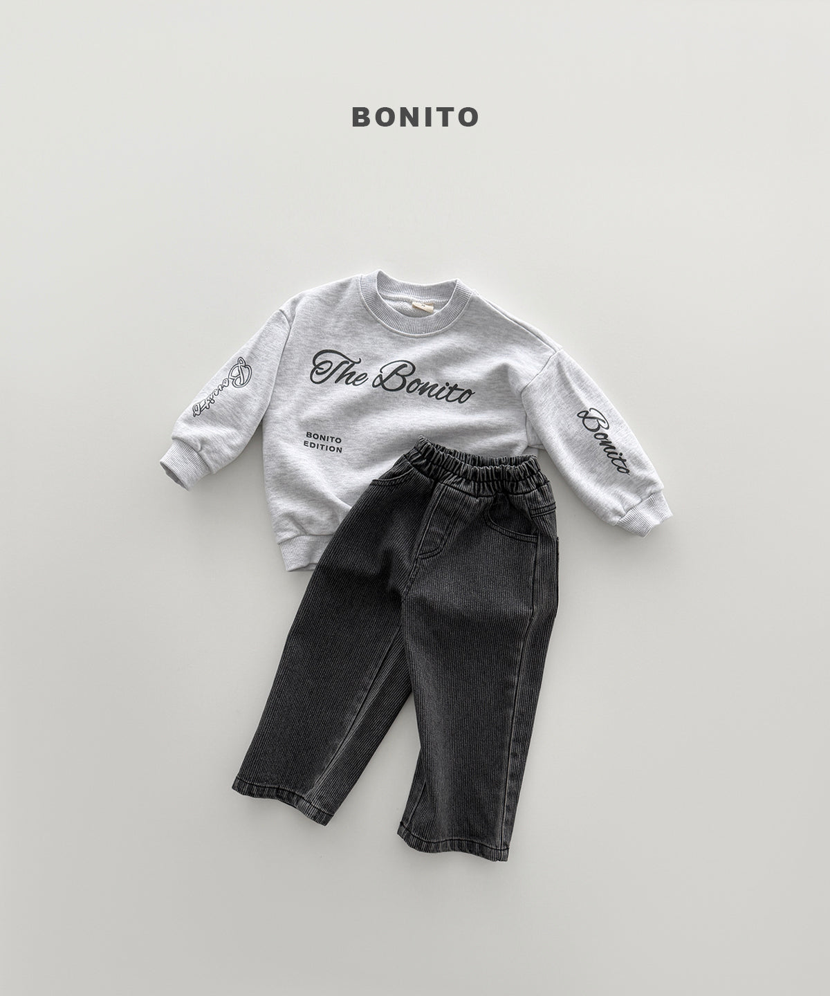 12.The Bonito Lettering Sweatshirt