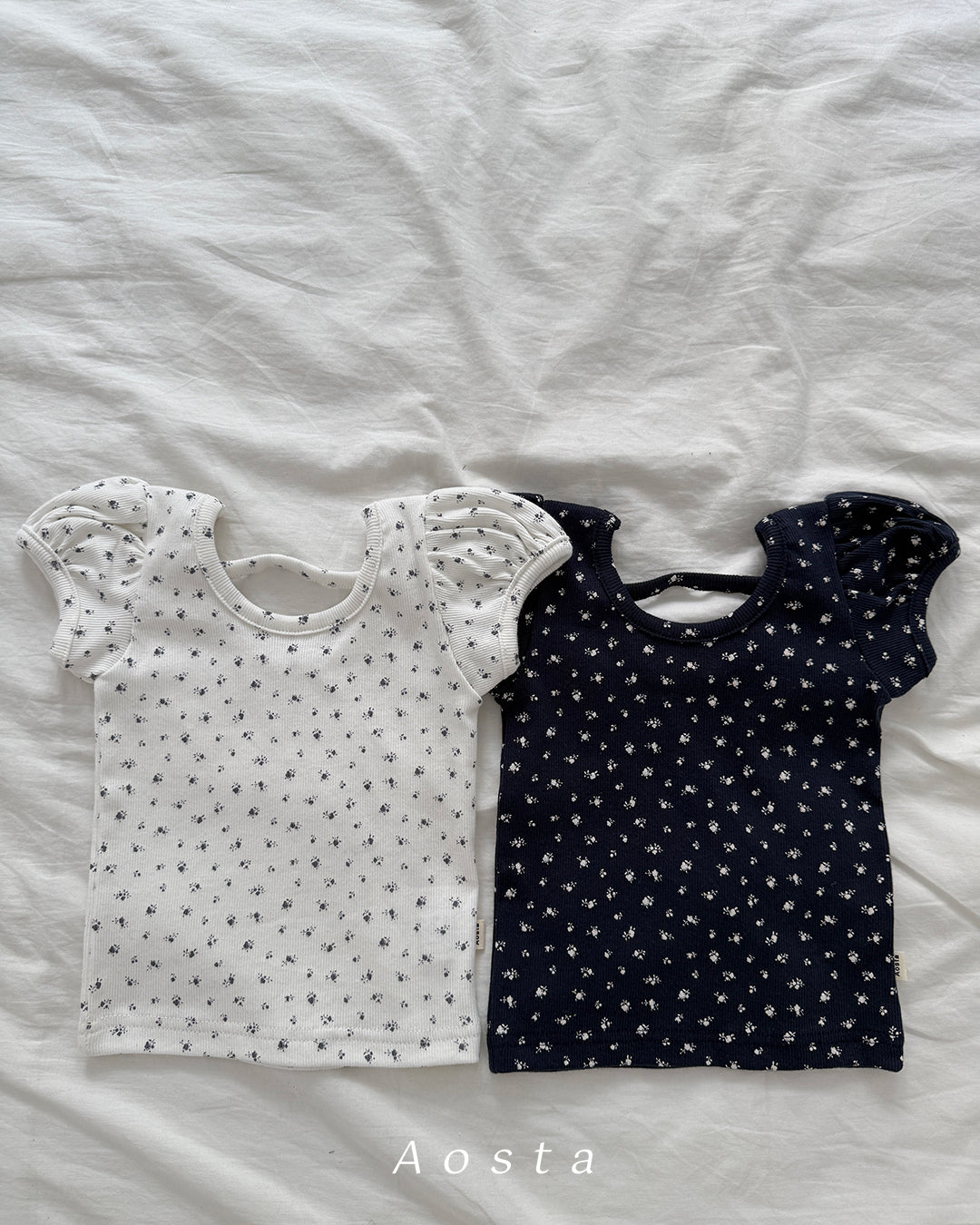 【PREORDER受付終了、ご希望はお問い合わせください。】56.Open Back Puff Blouse