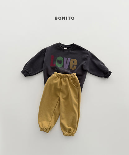 32.Love Sweatshirt