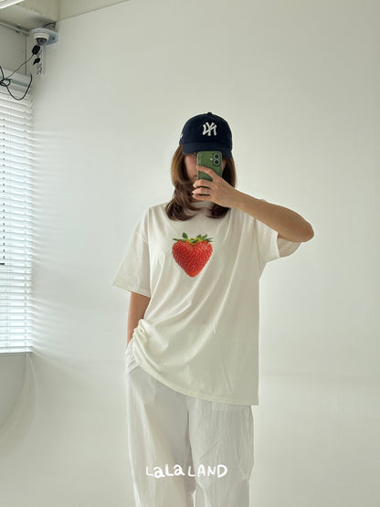 【PREORDER受付終了、ご希望はお問い合わせください。】84.Mom Berry Apple T-shirt