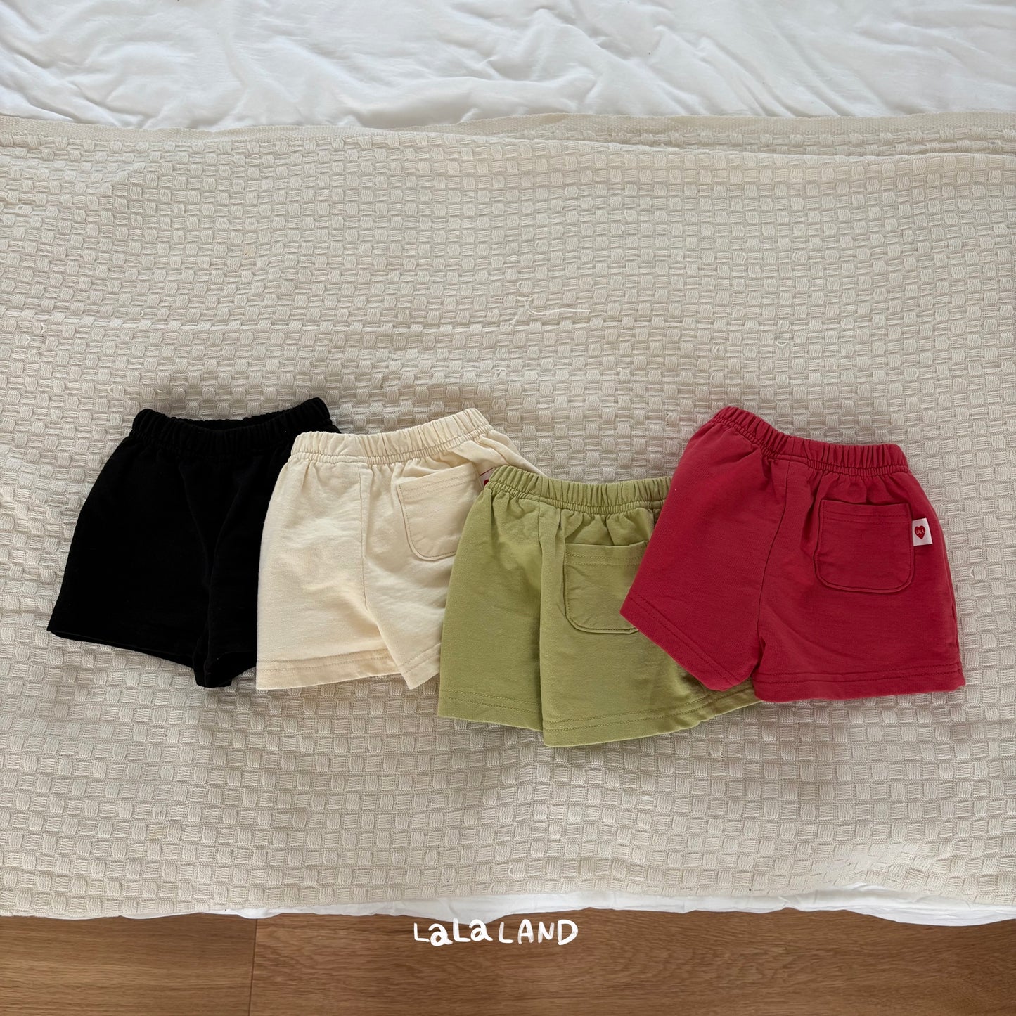 【PREORDER受付終了、ご希望はお問い合わせください。】38.Baby Olive Shorts