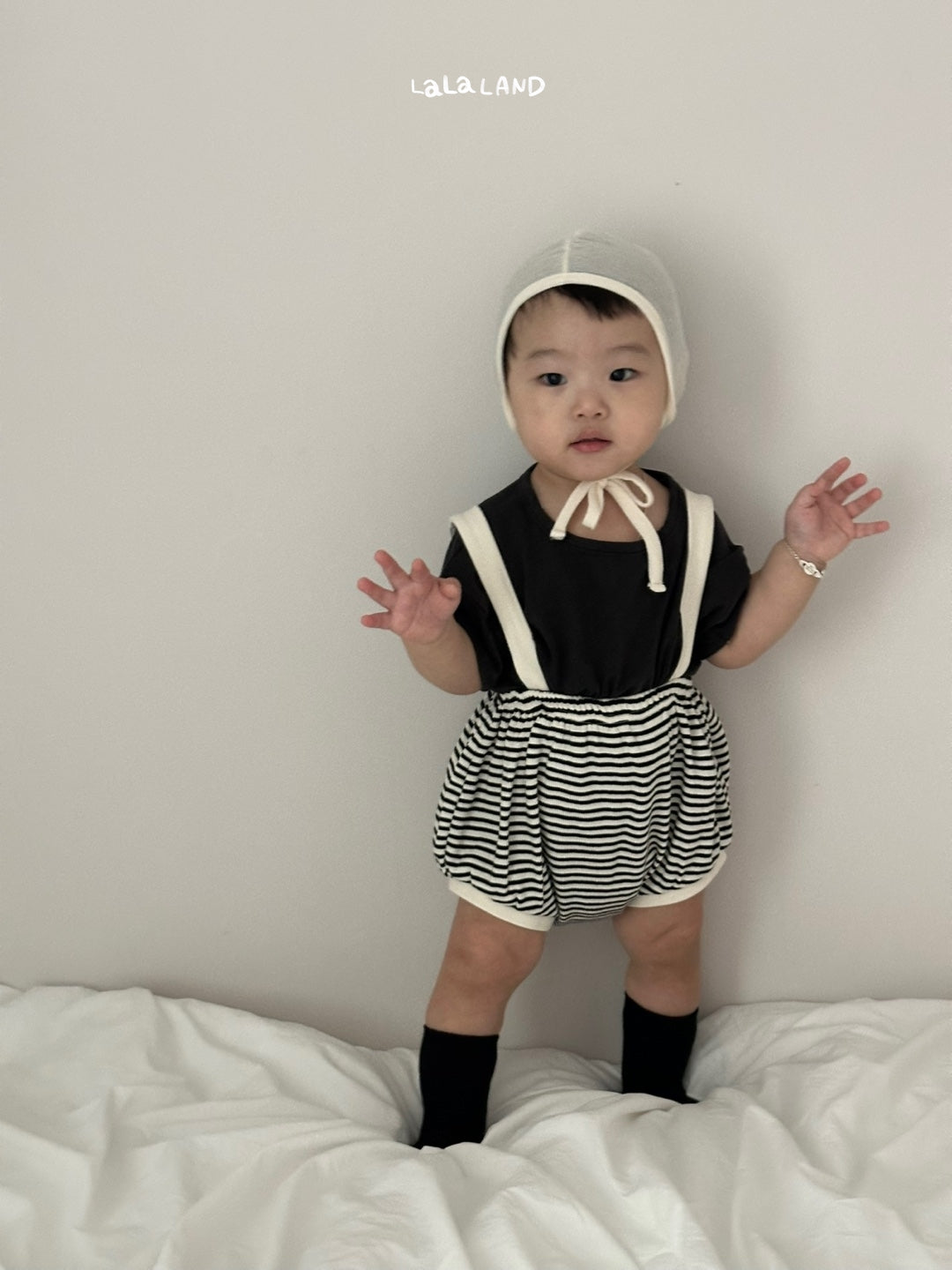 【PREORDER受付終了、ご希望はお問い合わせください。】32.Baby Honey Bee Bloomers