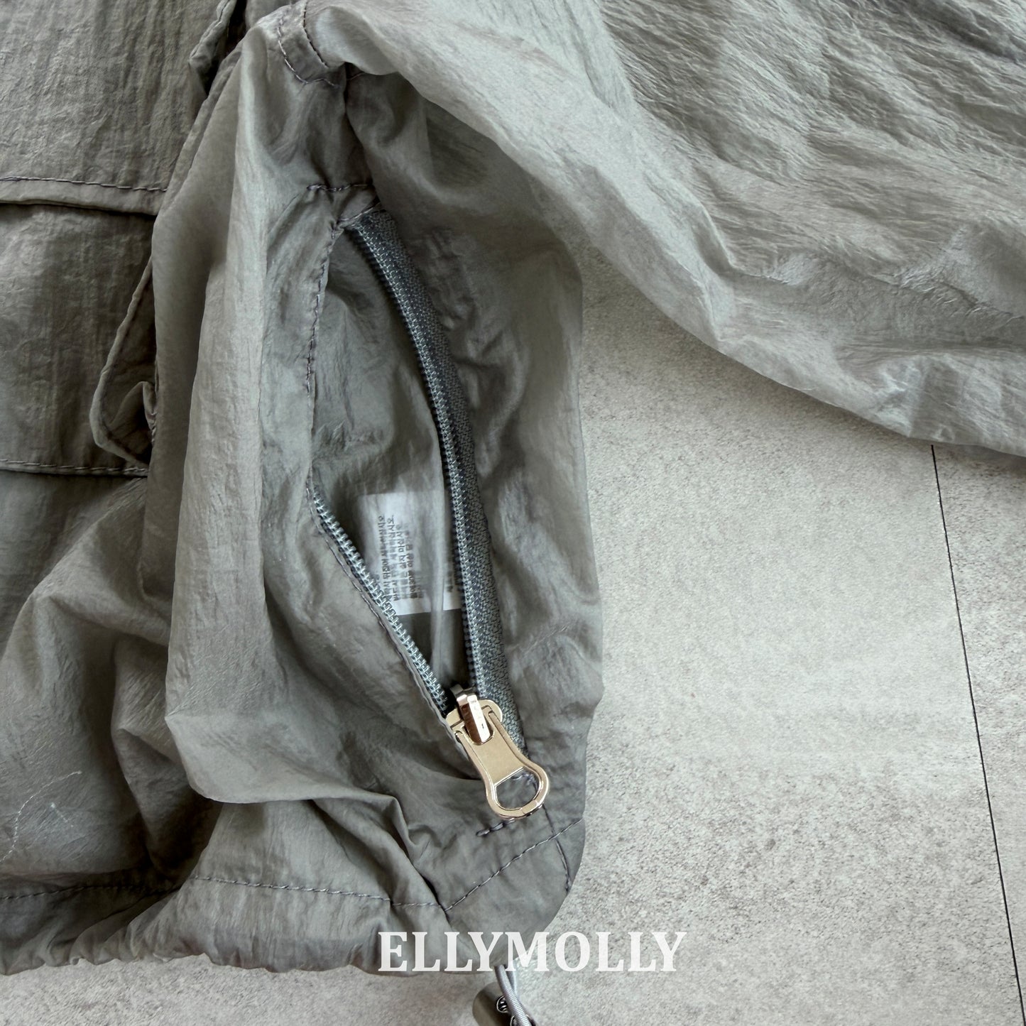 【PREORDER 4日間限定】1.Sheer Wind Windbreaker