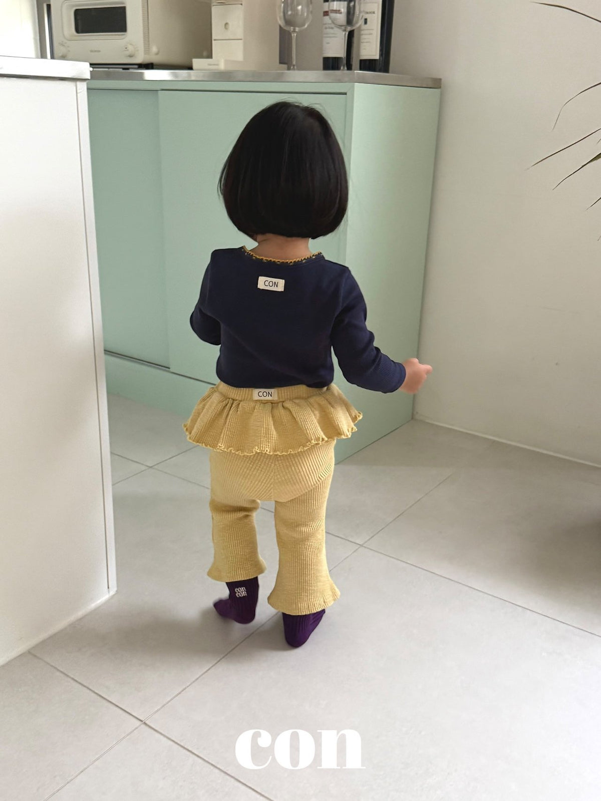 【秋のPRE-ODER 5%OFF】01.CON Jjonkku Frill Leggings | CON