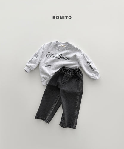 13.The Bonito Lettering Sweatshirt (Adult)