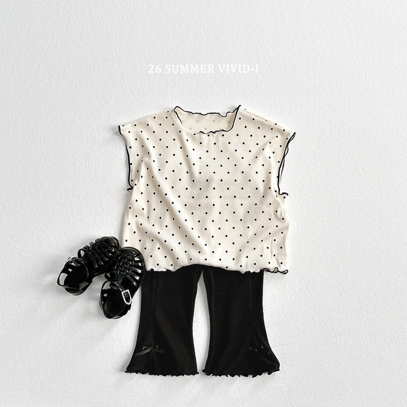 【PREORDER受付終了、ご希望はお問い合わせください。】83.Strawberry Dot Flare Tee