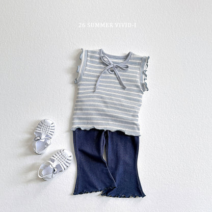 【PREORDER受付終了、ご希望はお問い合わせください。】76.Ribbon Hole Stripe Sleeveless Top