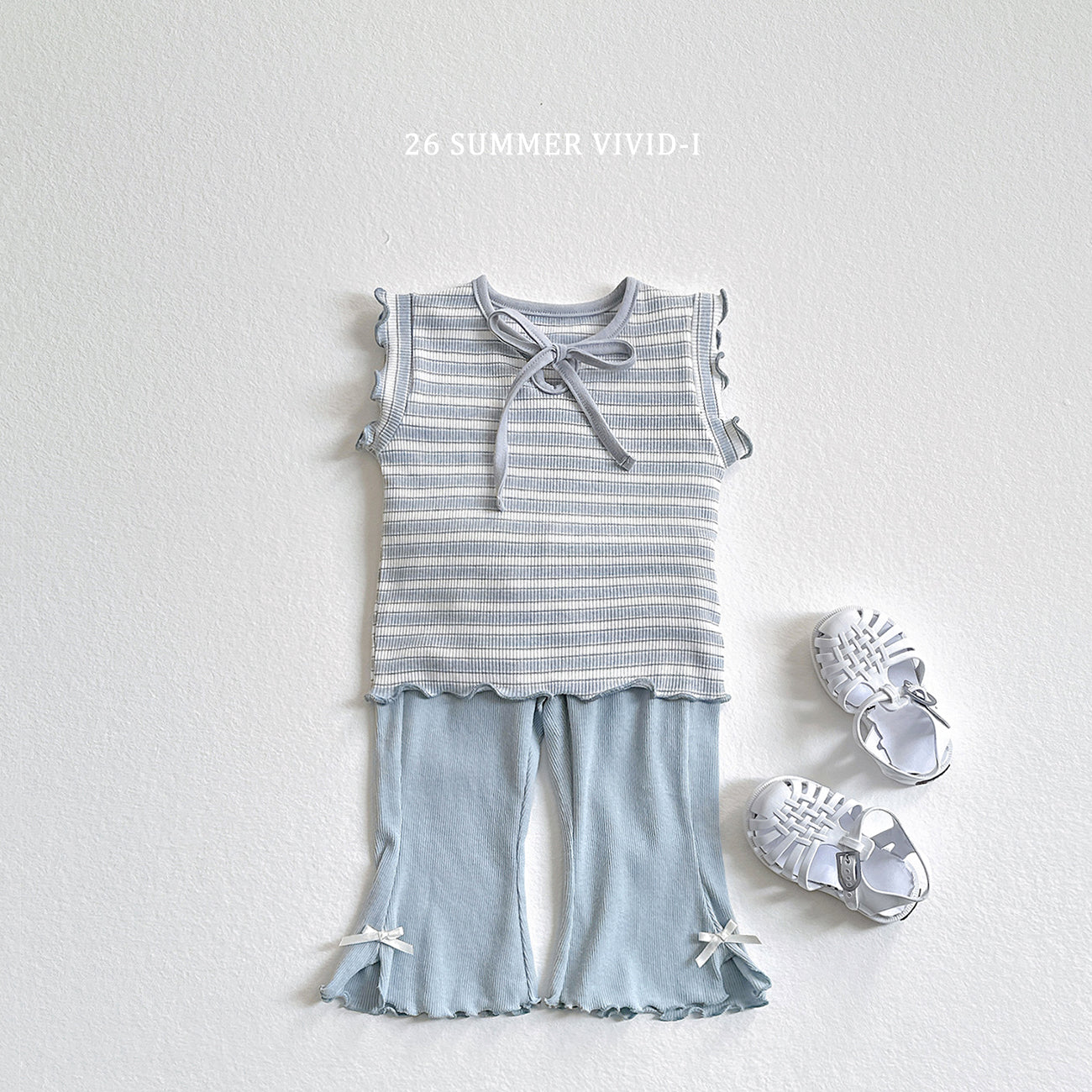 【PREORDER受付終了、ご希望はお問い合わせください。】76.Ribbon Hole Stripe Sleeveless Top