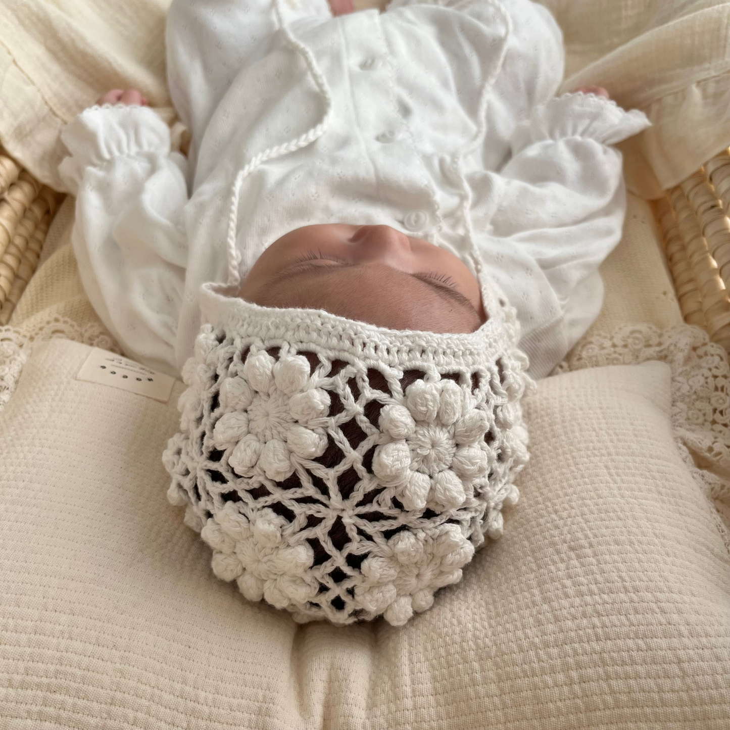 ｟送料無料｠【即納】Handmade knit bonnet