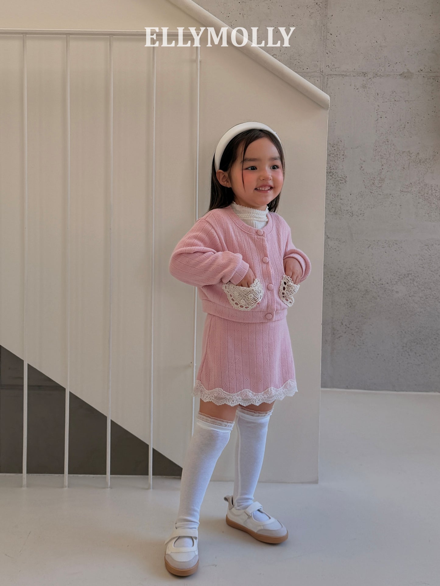 【PREORDER 4日間限定】15. Ribbon Fit Leg Socks
