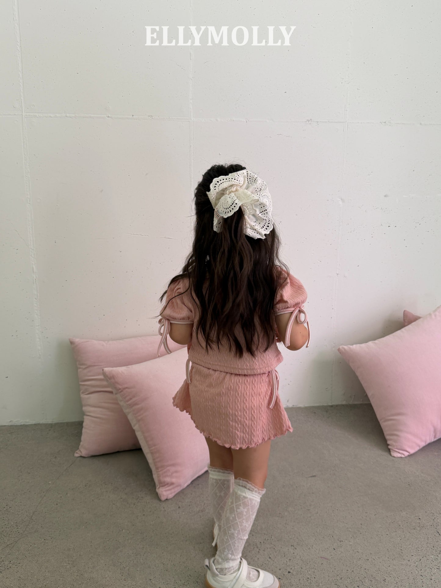 【PREORDER 4日間限定】18. Ribbon Leg Socks