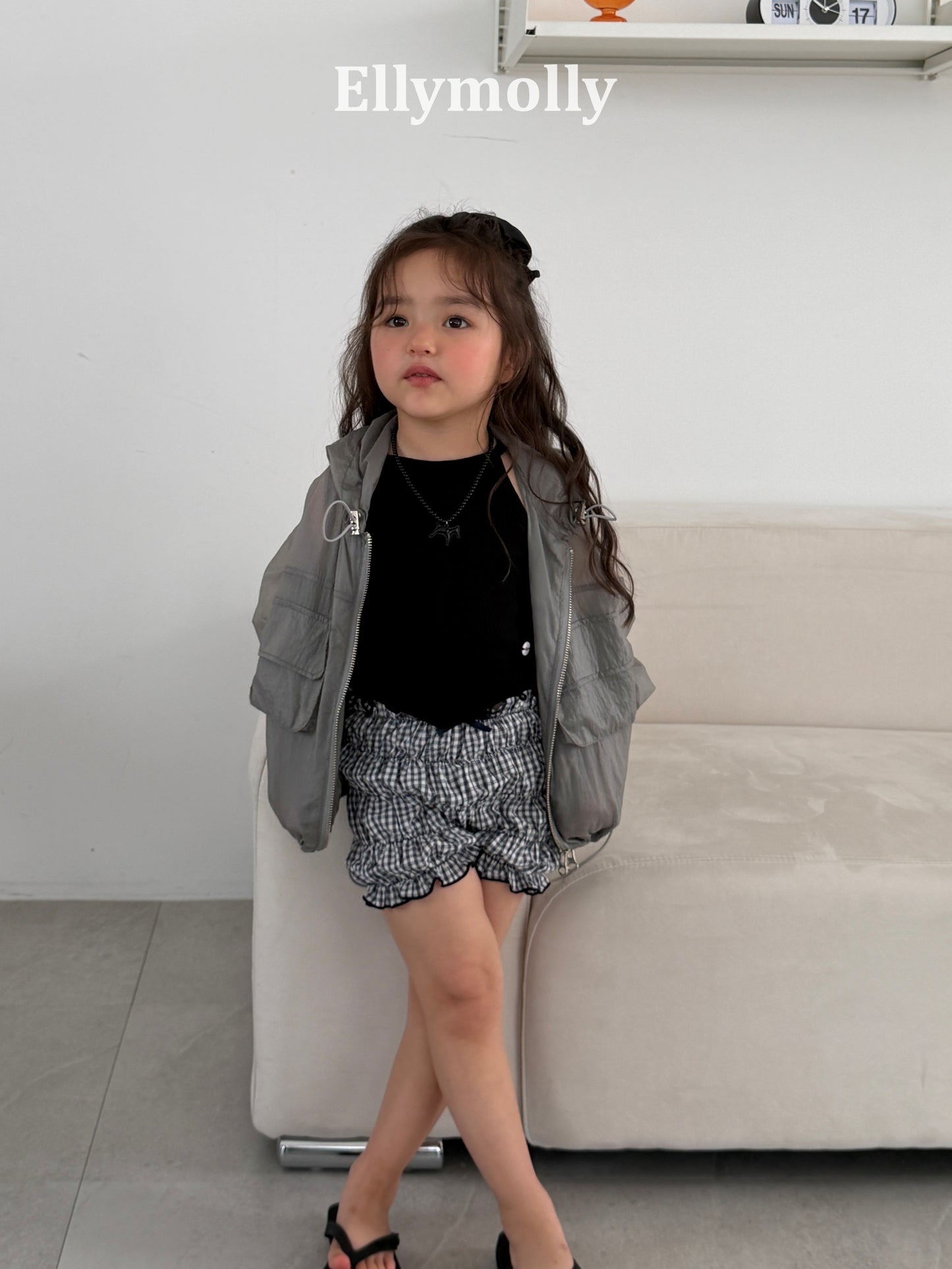 【PREORDER 4日間限定】53.Clean V-Cut Sleeveless Top