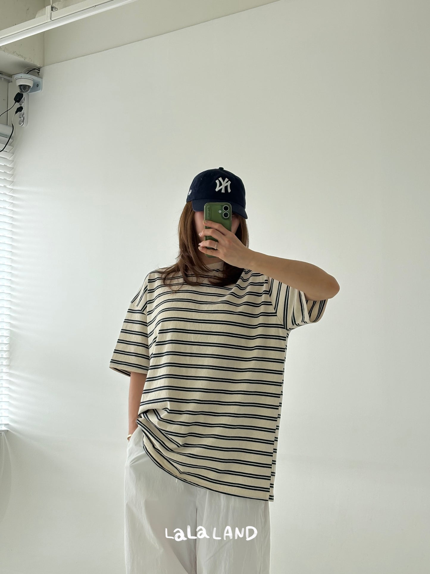 【PREORDER受付終了、ご希望はお問い合わせください。】85.Mom Saint Short Sleeve T-shirt