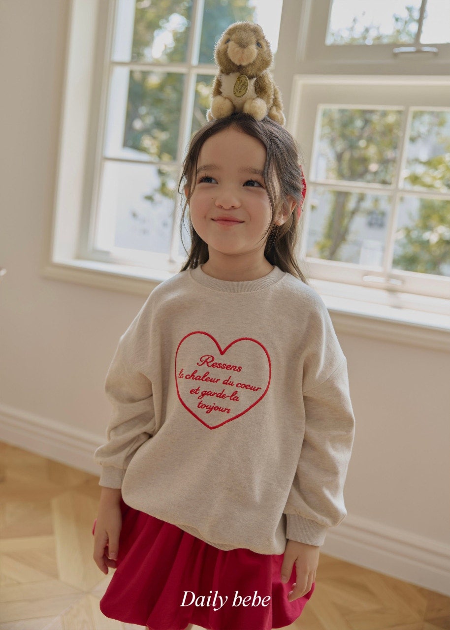 【秋のPRE-ODER 5%OFF】19.Heart Embroidery Sweatshirt